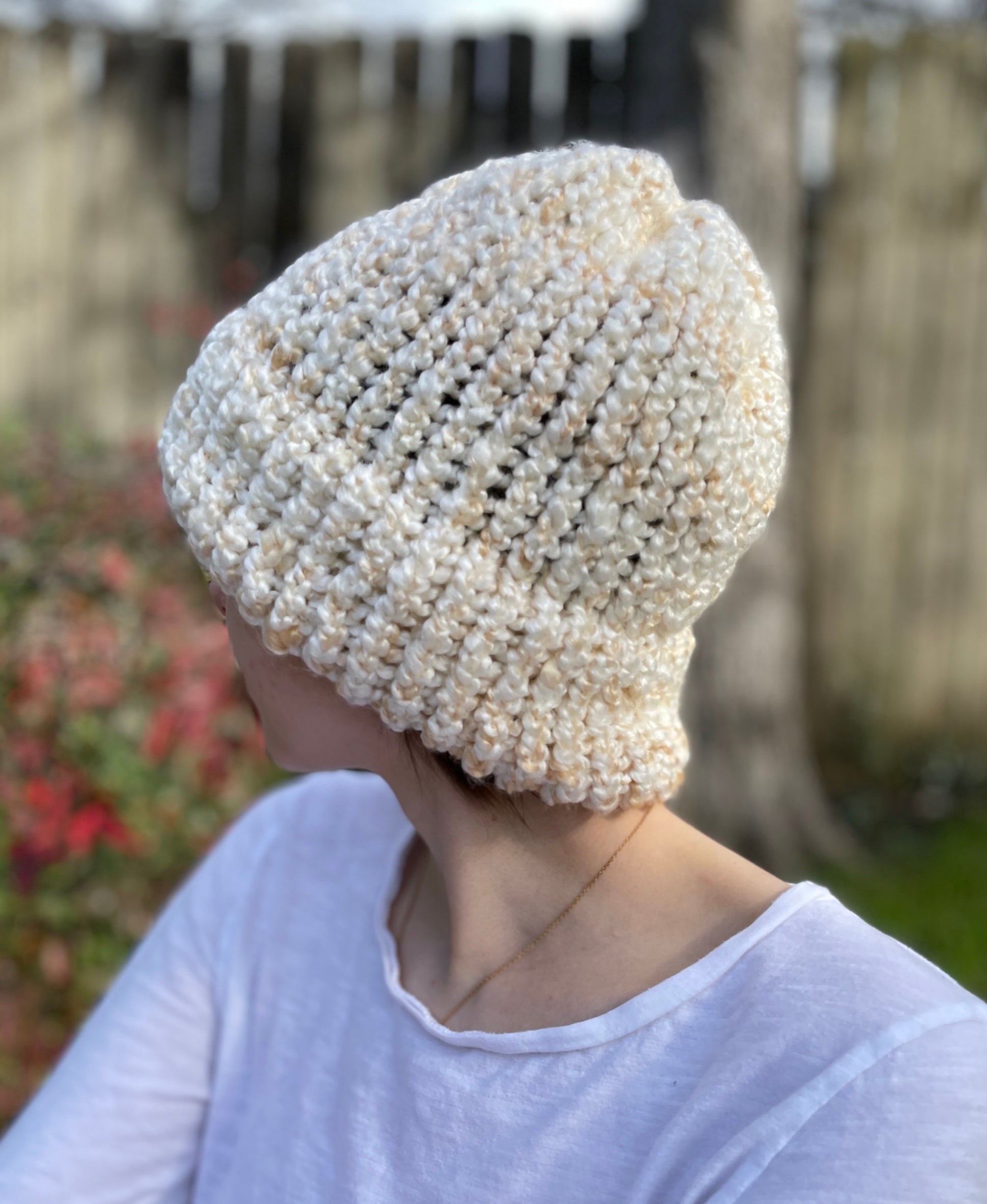 Medium white beanie